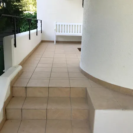 2 Chambres Adjacentes Avec Lit Queen Size *