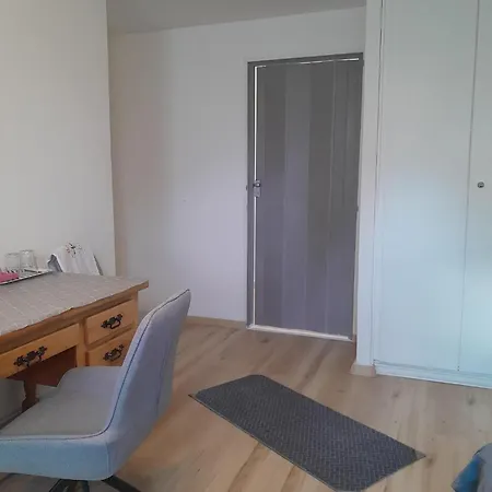 2 Chambres Adjacentes Avec Lit Queen Size בית אירוח Commugny