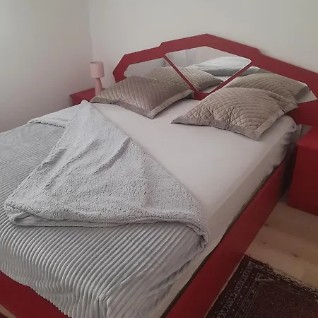 בית אירוח 2 Chambres Adjacentes Avec Lit Queen Size Commugny